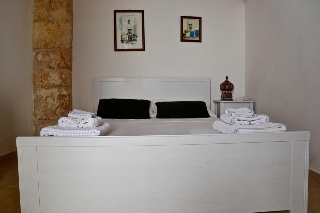 Ferienwohnung La Violetta Ostuni Zimmer foto